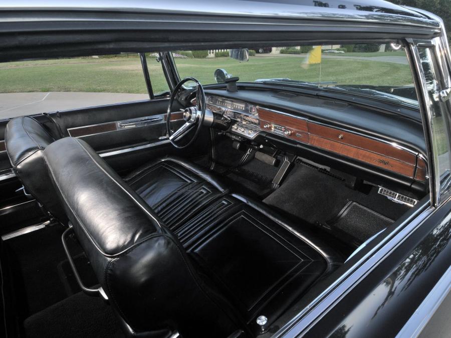 Интерьер Imperial LeBaron (BY1-H) 1966 года  (фото 4 из 6)